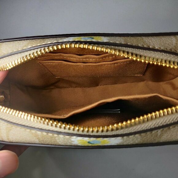 NWT Coach C3354 Mini Camera Bag Signature Daisy - Picture 4 of 5